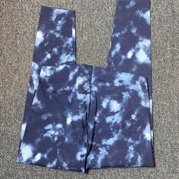 Old Navy Blue Tie Die Leggings - Picture 4 of 7